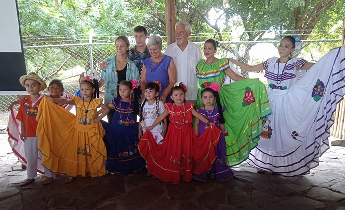 Groe Dankbarkeit haben Monika und Michael Hhn bei ihrem jngsten Besuch auf Ometepe erfahren. Foto: privat