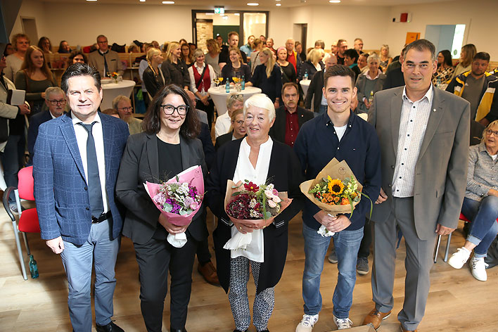 Herzlicher Dank auch vonseiten der Johanniter an die Investorin (v. r.): Johanniter-Regionalvorstand Steffen Lengsfeld, Kita-Leiter Benedikt Krams, Dorothee Faulenbach, Birgit Kleese (Fachbereichsleitung Kitas Johanniter) und Brgermeister Ulrich Stcker.